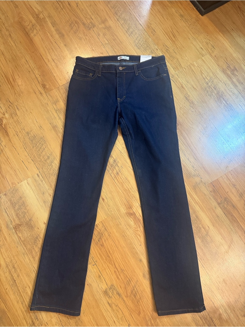Dickies Women’s Jeans 8/32 NWT Dark Blue